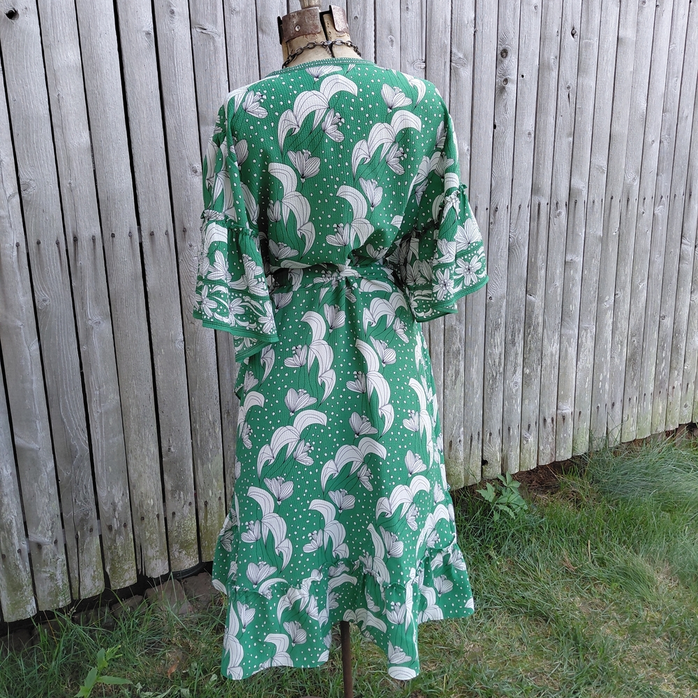 Max Studio green black white floral flutter sleeve boho romantic dress Womens L - Picture 5 of 17